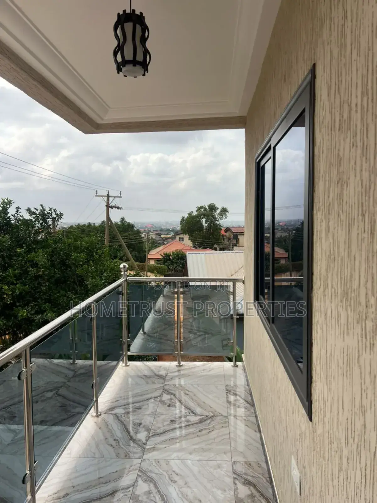 3bdrm House in Hometrust Properties, Ashomang Estate for sale