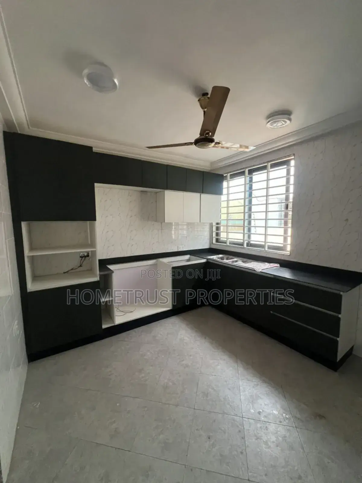 3bdrm House in Hometrust Properties, Ashomang Estate for sale