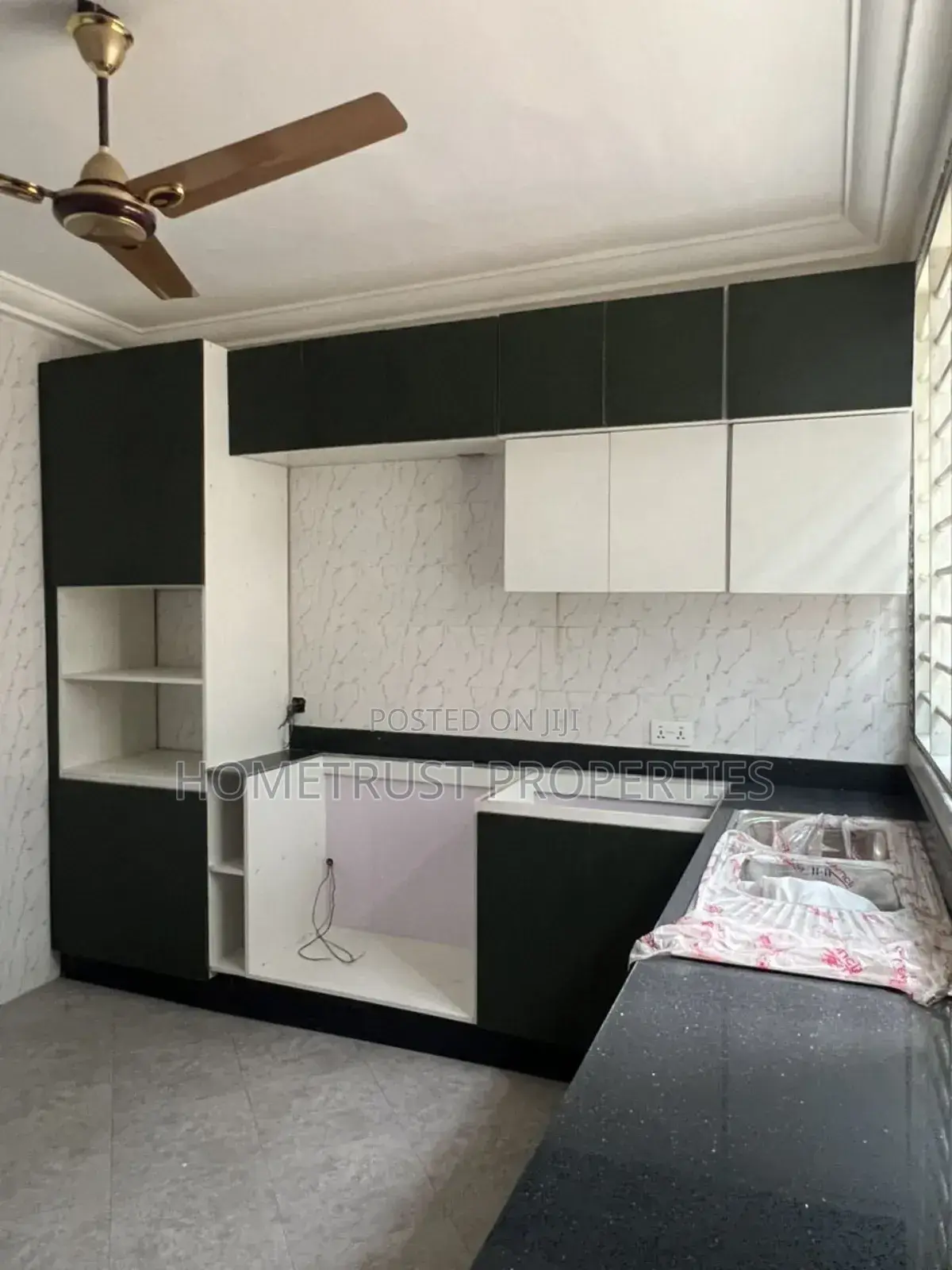 3bdrm House in Hometrust Properties, Ashomang Estate for sale