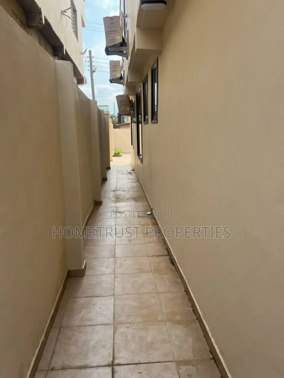 3bdrm House in Hometrust Properties, Ashomang Estate for sale