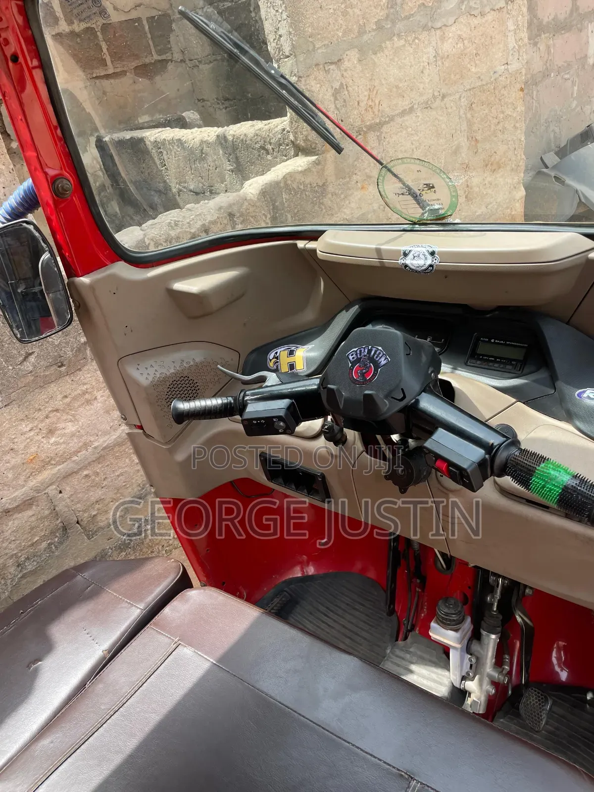 Bajaj RE 2025 Red