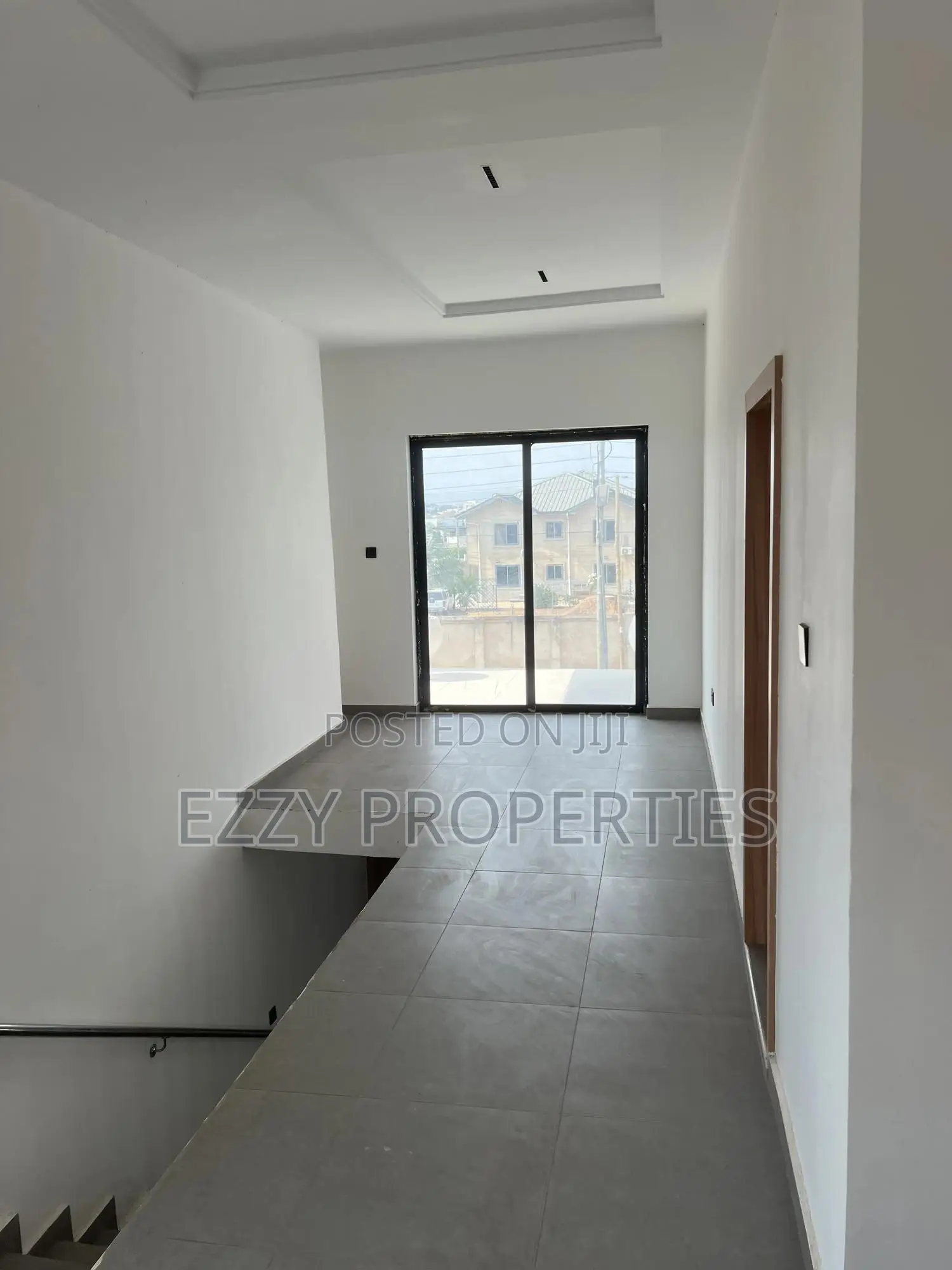 3bdrm Duplex in East Legon Hills for sale
