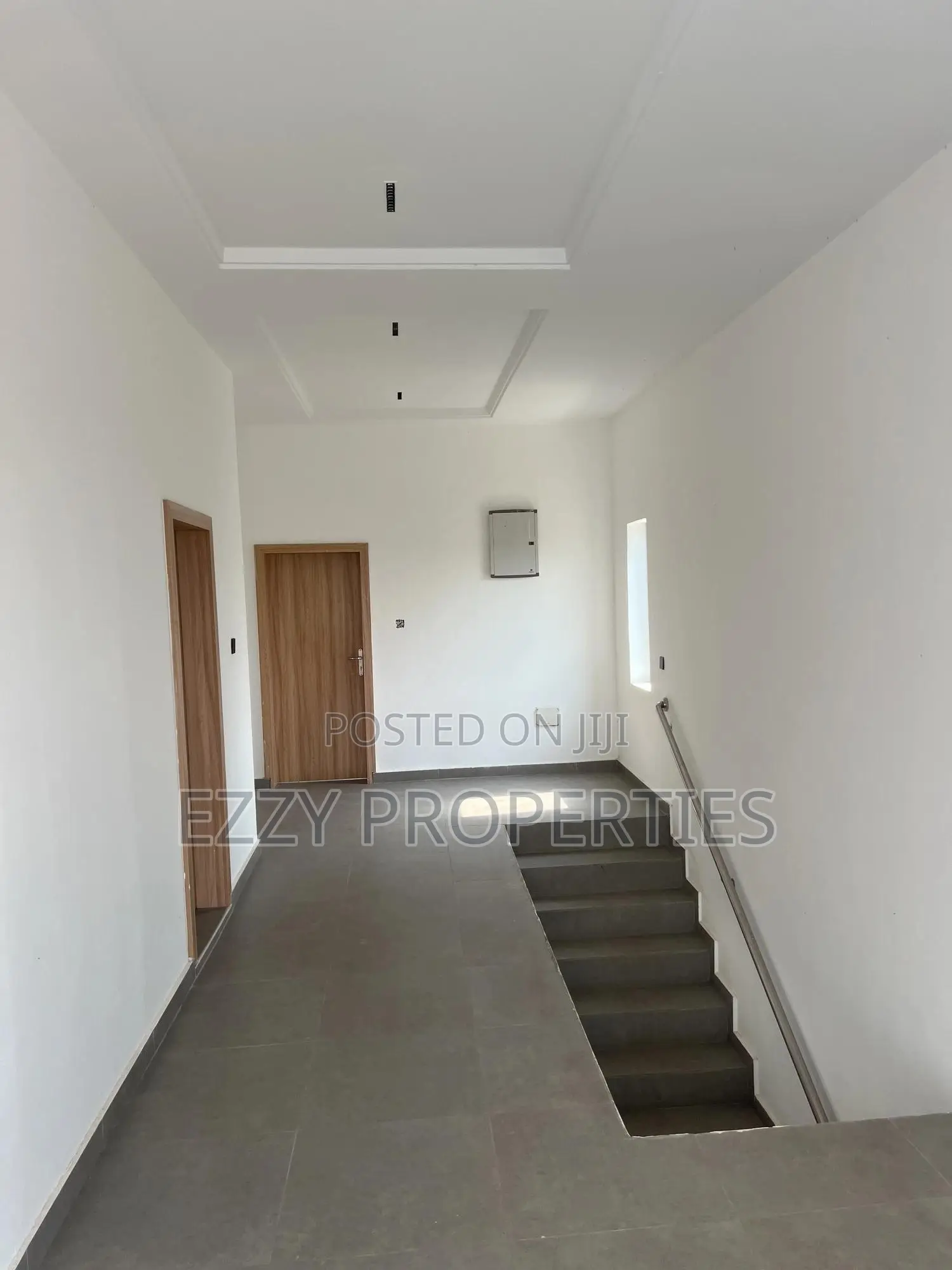 3bdrm Duplex in East Legon Hills for sale