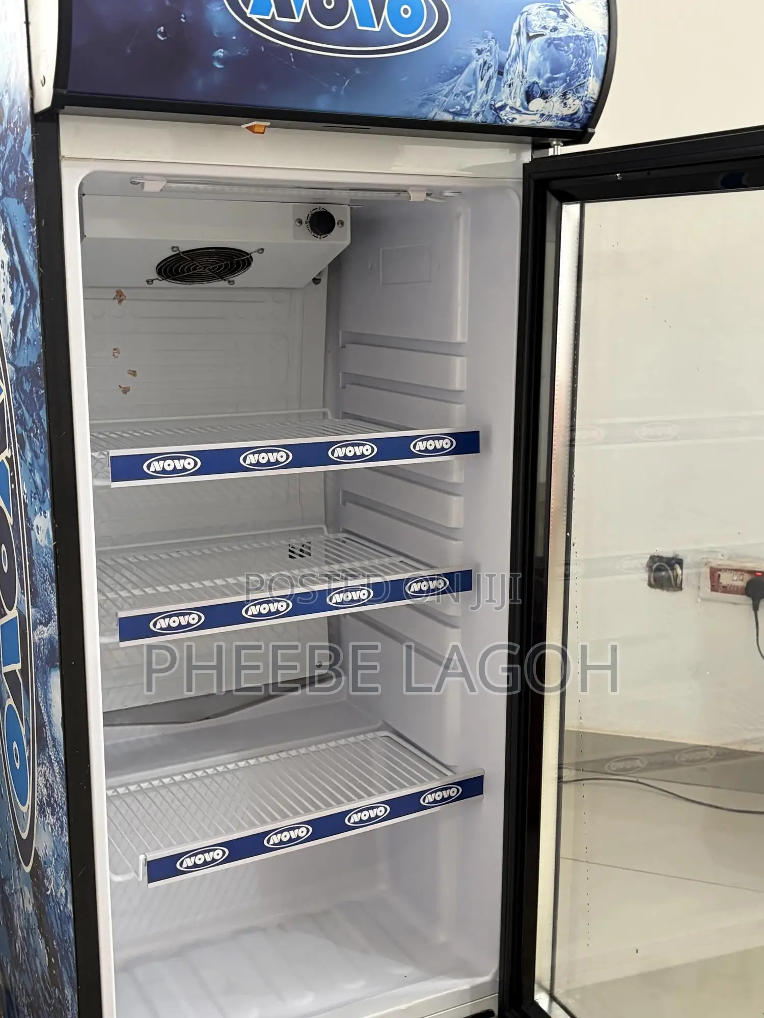 Novo Display Fridge