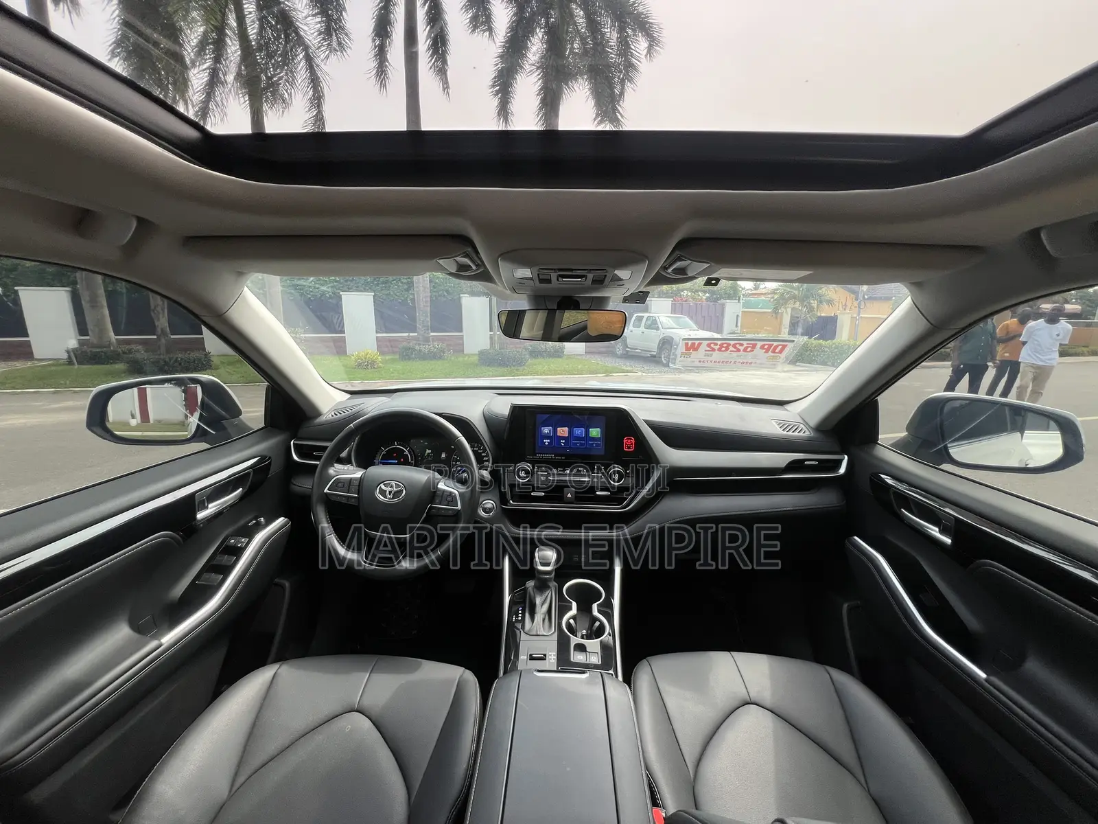 Toyota Highlander XLE AWD 2024 White