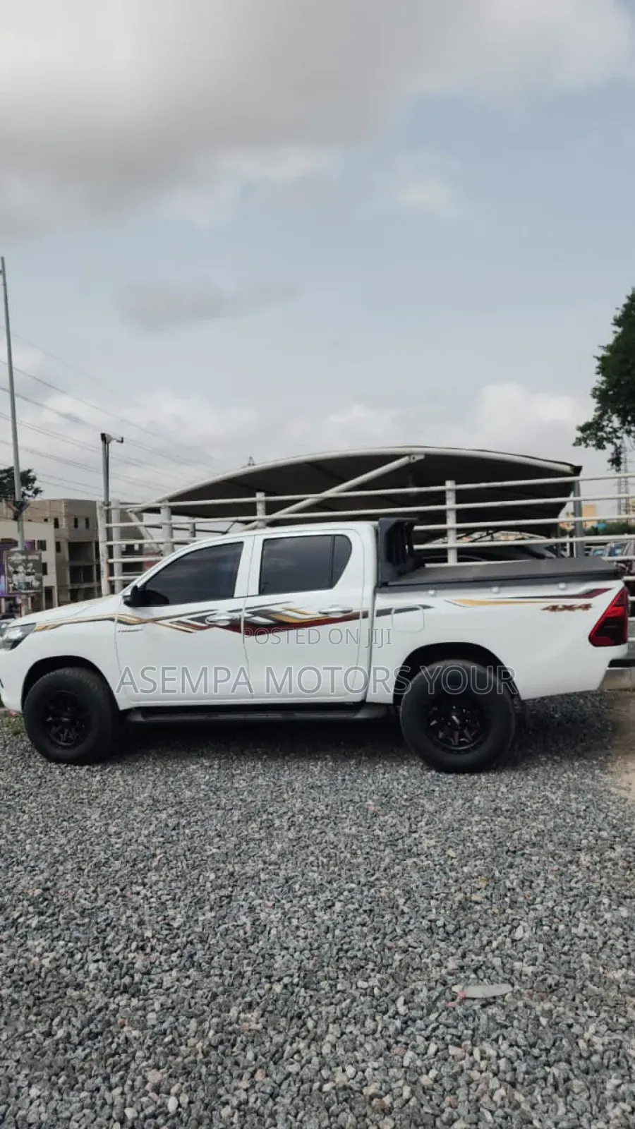 Toyota Hilux Revo Double Cab Petrol 2.7 RWD 2018 White