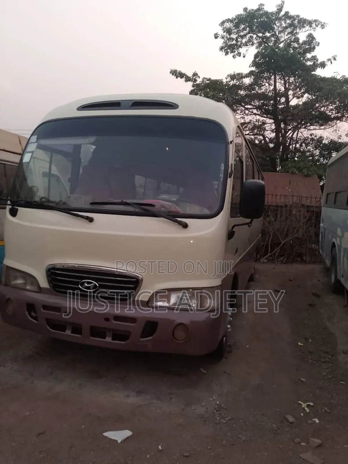Hyundai County 2014 Yellow