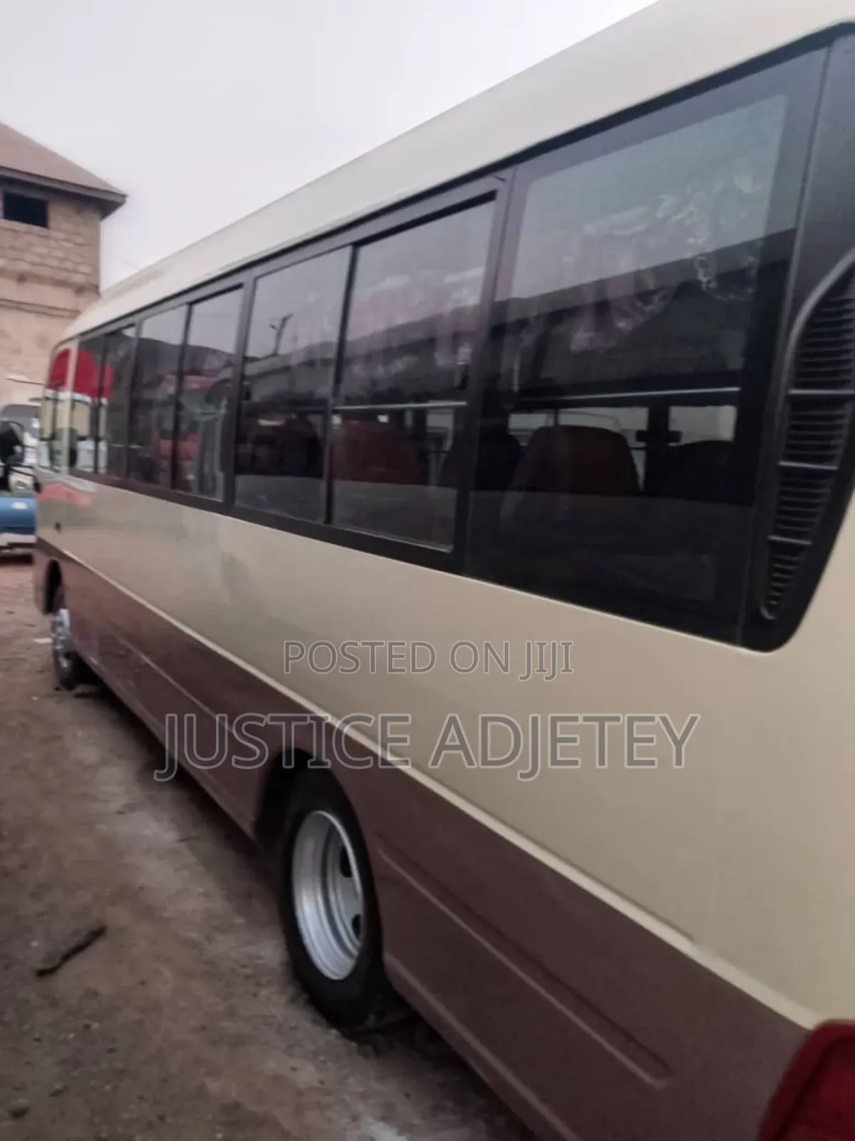 Hyundai County 2014 Yellow