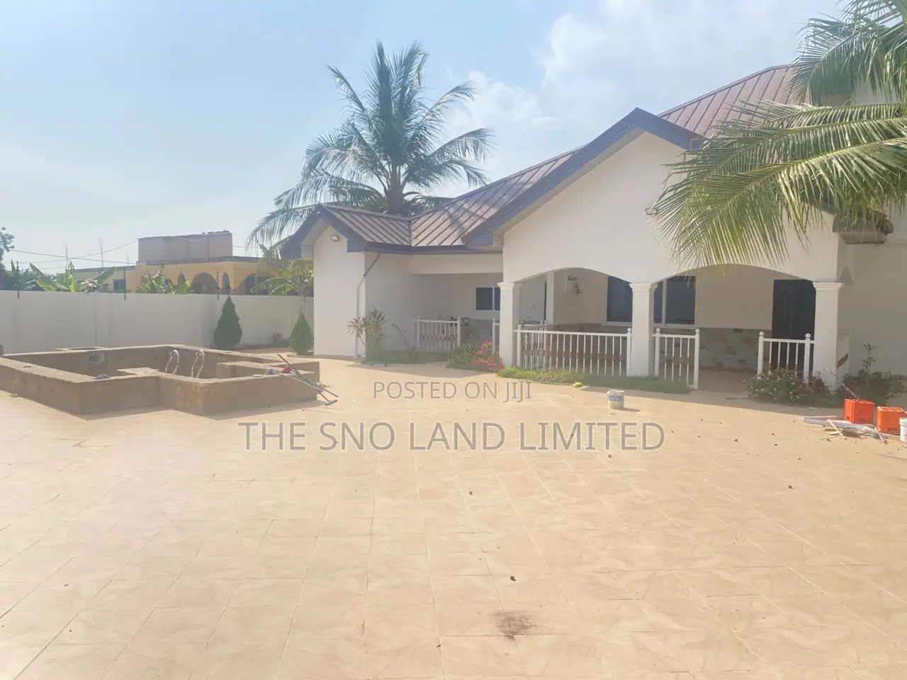 6bdrm House in The Sno Land, Weija for rent