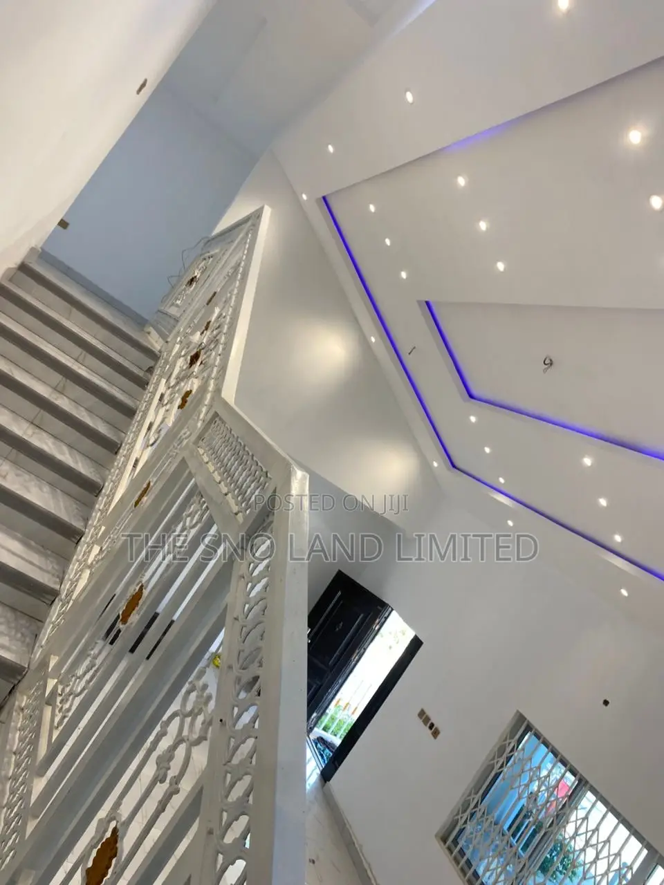 6bdrm House in The Sno Land, Weija for rent