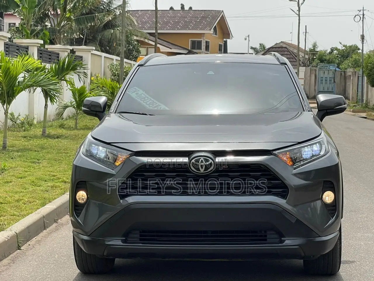 Toyota RAV4 XLE FWD 2020 Gray