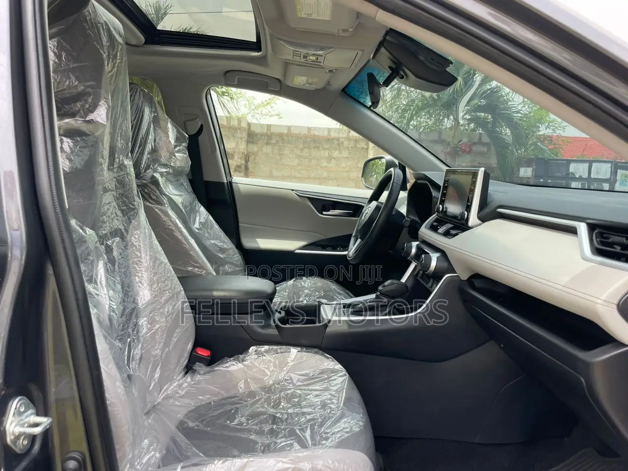 Toyota RAV4 XLE FWD 2020 Gray