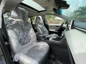Toyota RAV4 XLE FWD 2020 Gray
