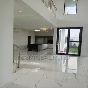 4bdrm House in Coffee Shop Area for sale