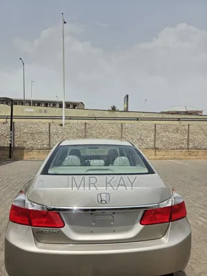 Honda Accord EX 4dr Sedan (2.4L 4cyl CVT) 2015 Gold