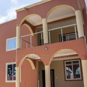 4bdrm House in Coffee Shop Area for rent