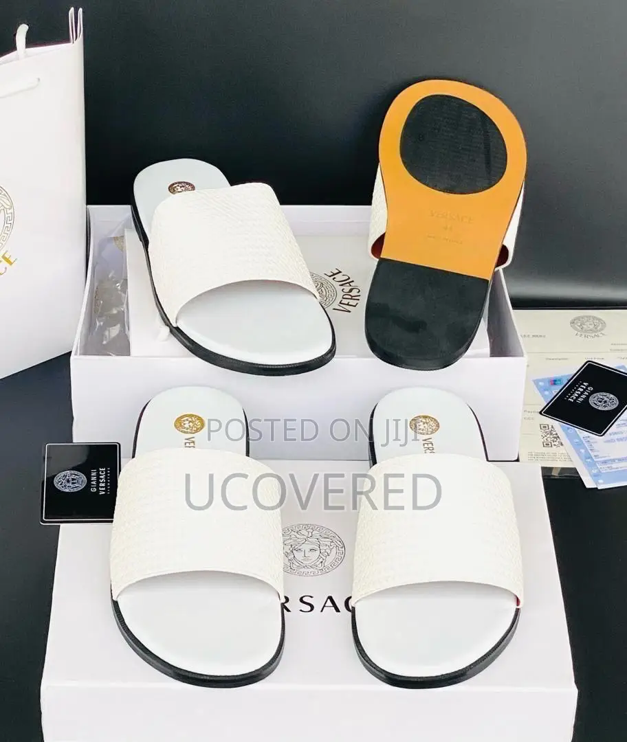 Quality Branded Men’S Slippers