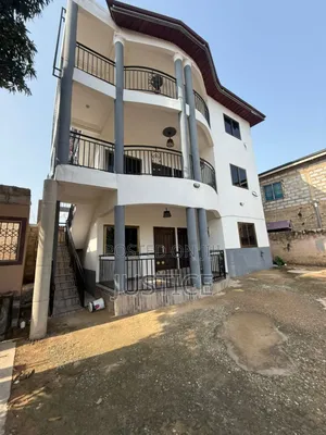 2bdrm Apartment in Ablekuma Curve for rent