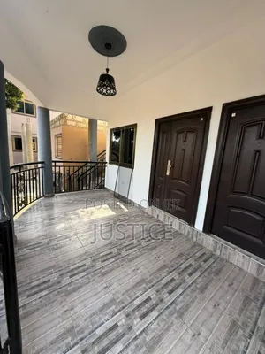 2bdrm Apartment in Ablekuma Curve for rent