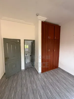 2bdrm Apartment in Ablekuma Curve for rent