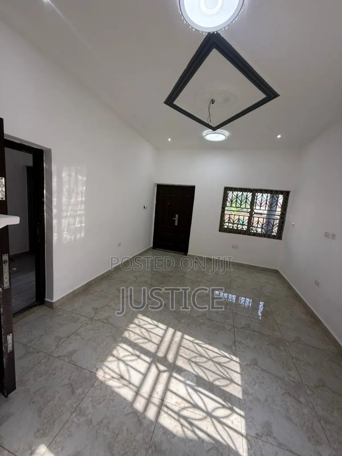 2bdrm Apartment in Ablekuma Curve for rent