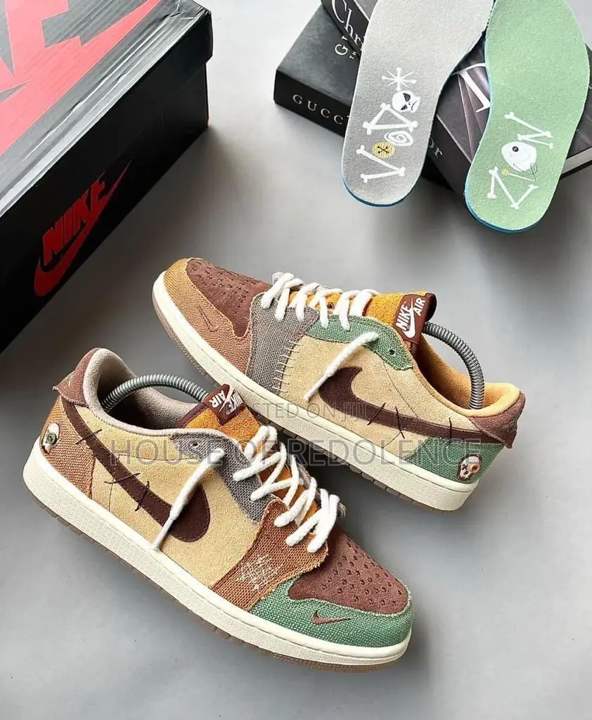 Nike Air Jordan 1 Retro Low Og "Voodoo” Sneakers