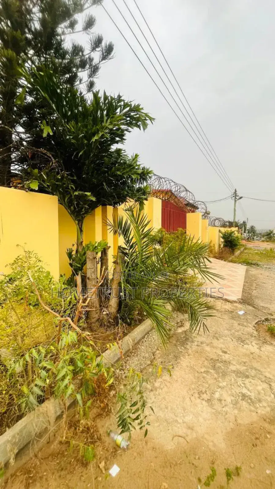 5bdrm Block of Flats in Home Trust, Ablekuma for sale