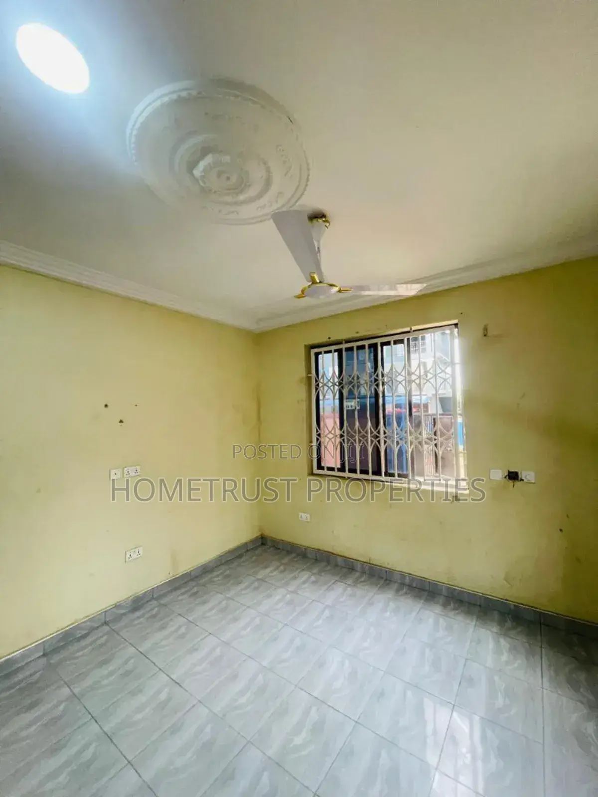 5bdrm Block of Flats in Home Trust, Ablekuma for sale