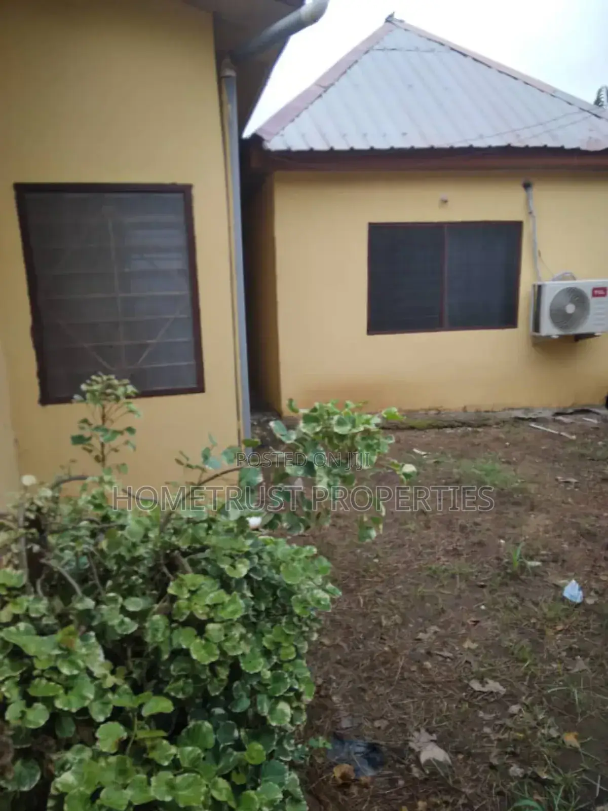 5bdrm Block of Flats in Home Trust, Ablekuma for sale