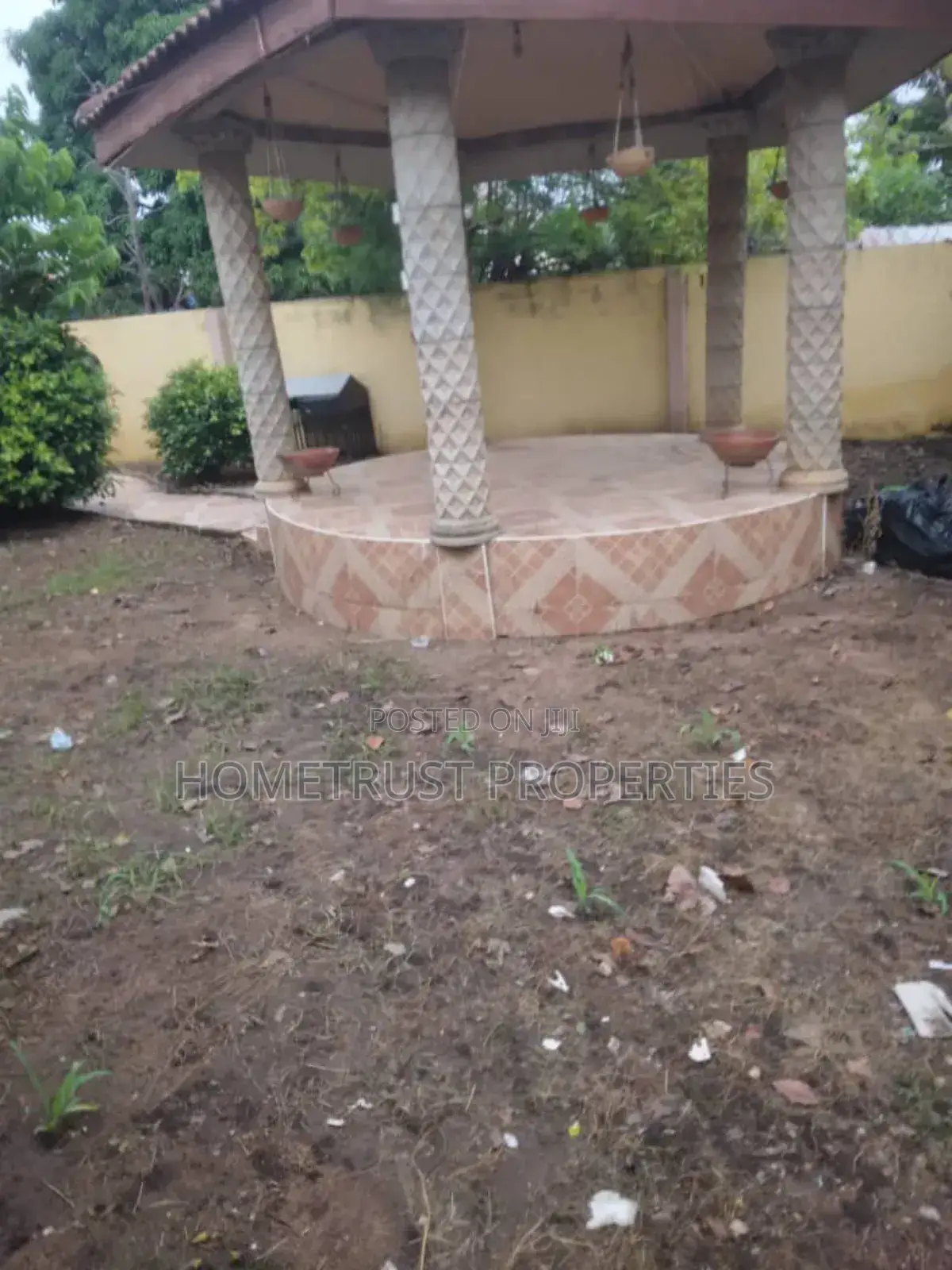 5bdrm Block of Flats in Home Trust, Ablekuma for sale