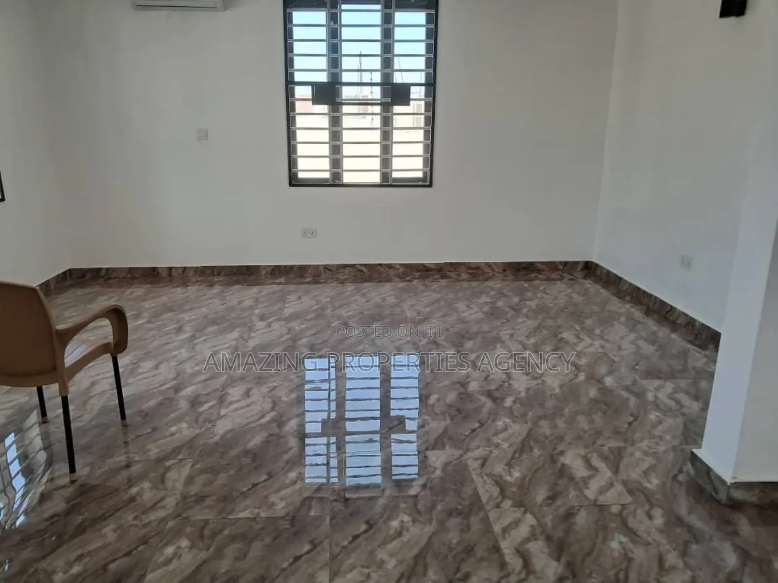 5bdrm House in Spintex Road, Baatsona Total for sale
