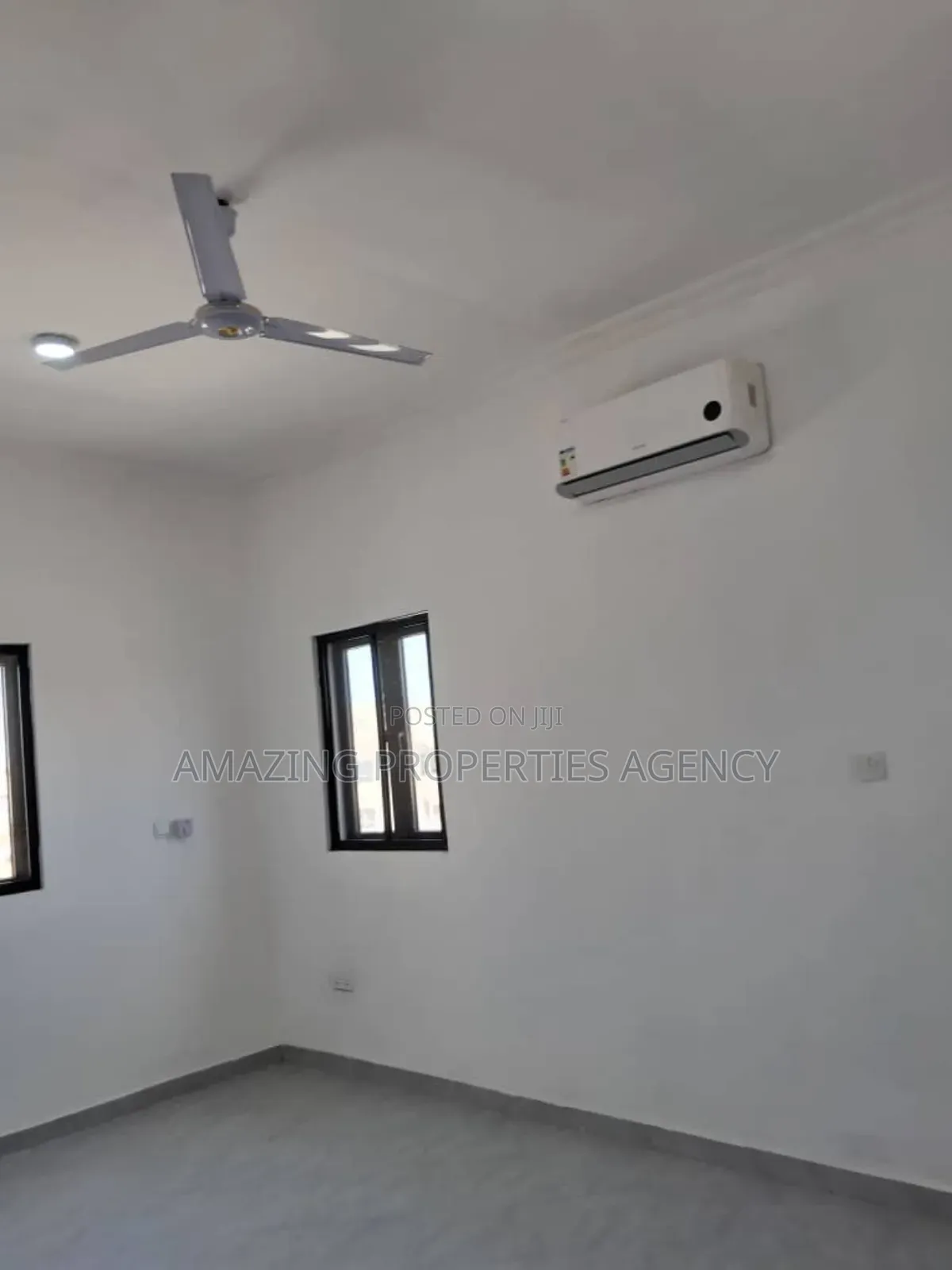 5bdrm House in Spintex Road, Baatsona Total for sale