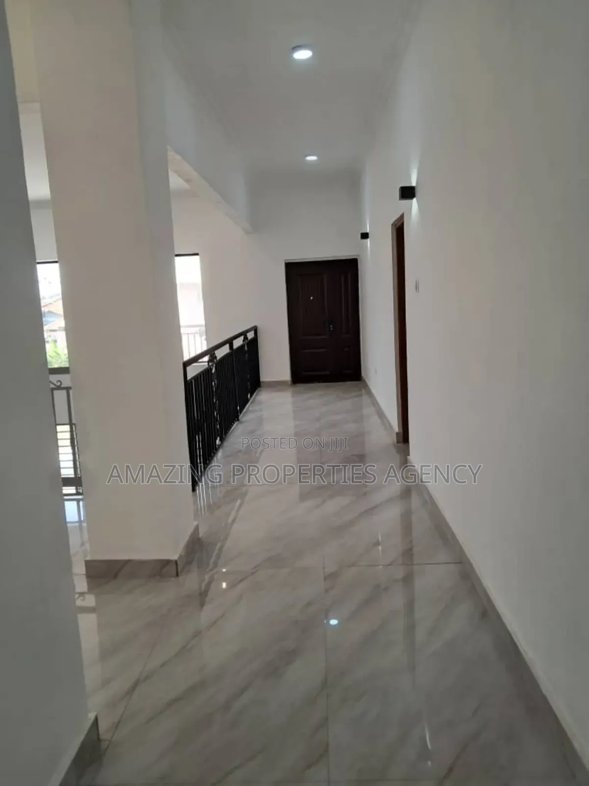 5bdrm House in Spintex Road, Baatsona Total for sale