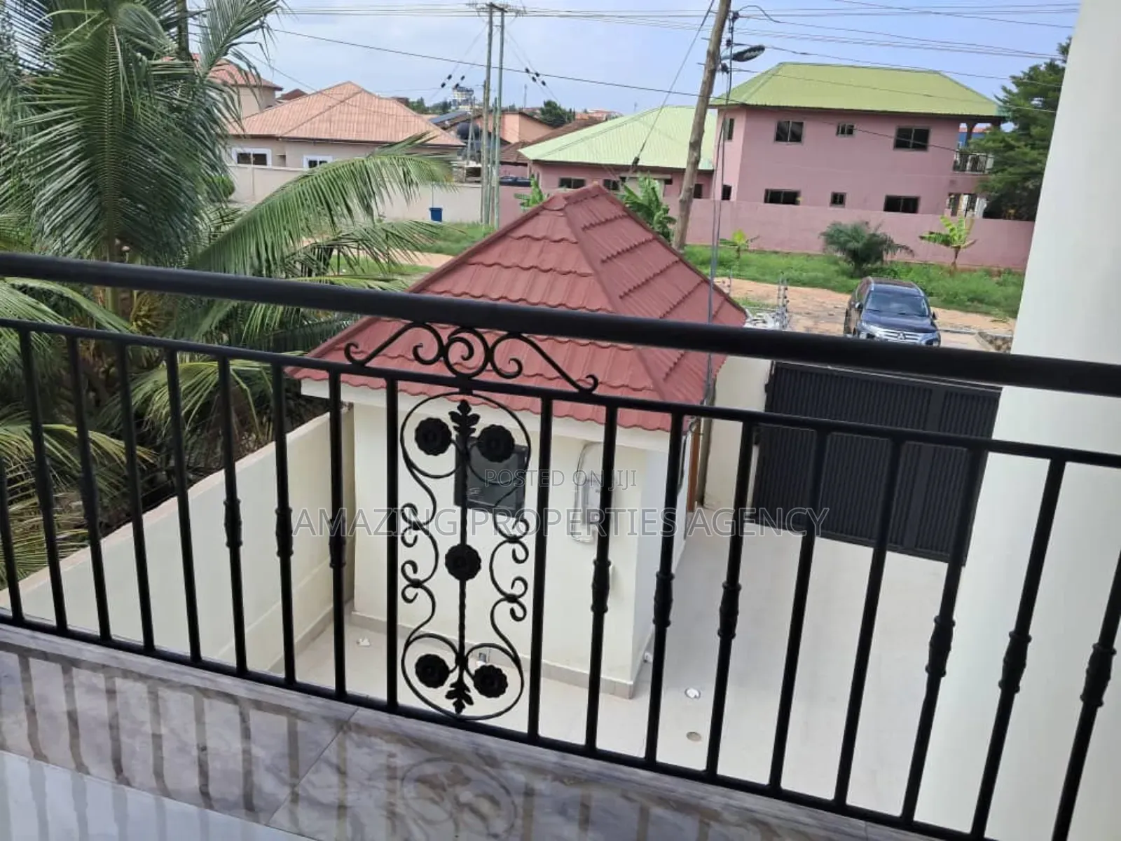 5bdrm House in Spintex Road, Baatsona Total for sale