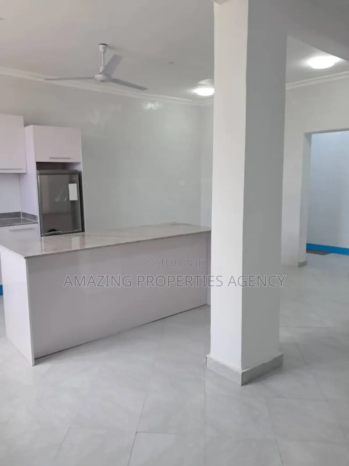 5bdrm House in Spintex Road, Baatsona Total for sale