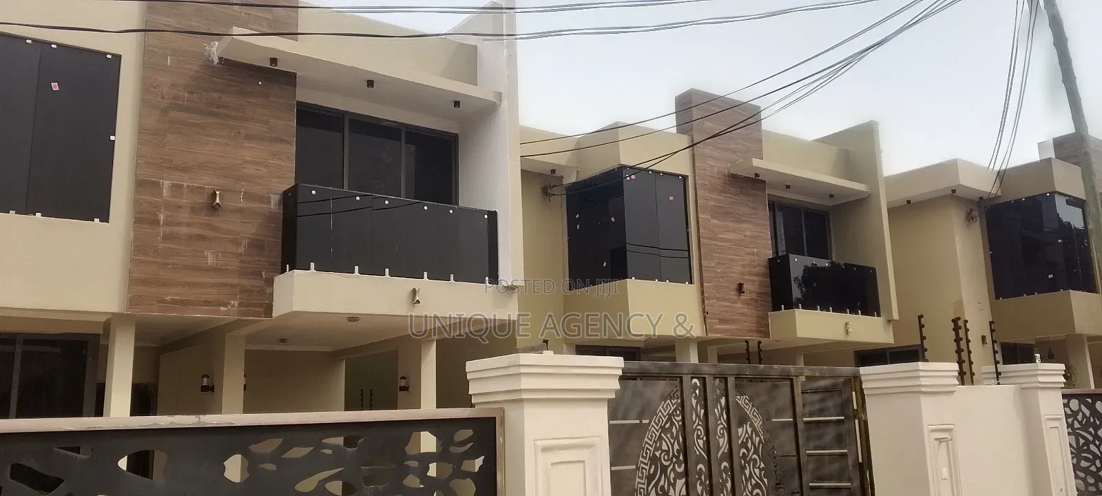 4bdrm Duplex in Spintex for sale
