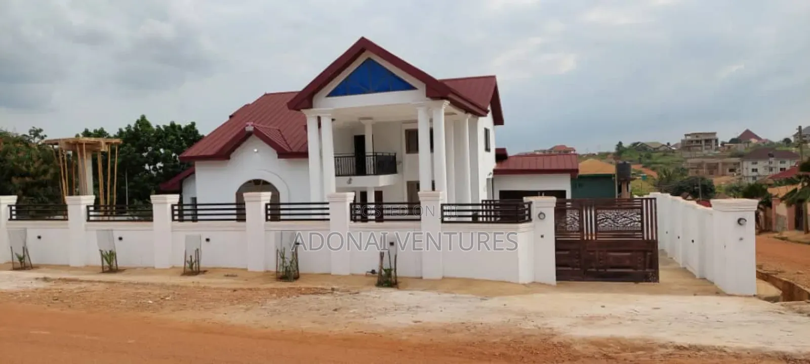 5bdrm House in Santasi Kokoben, Kumasi Metropolitan for sale