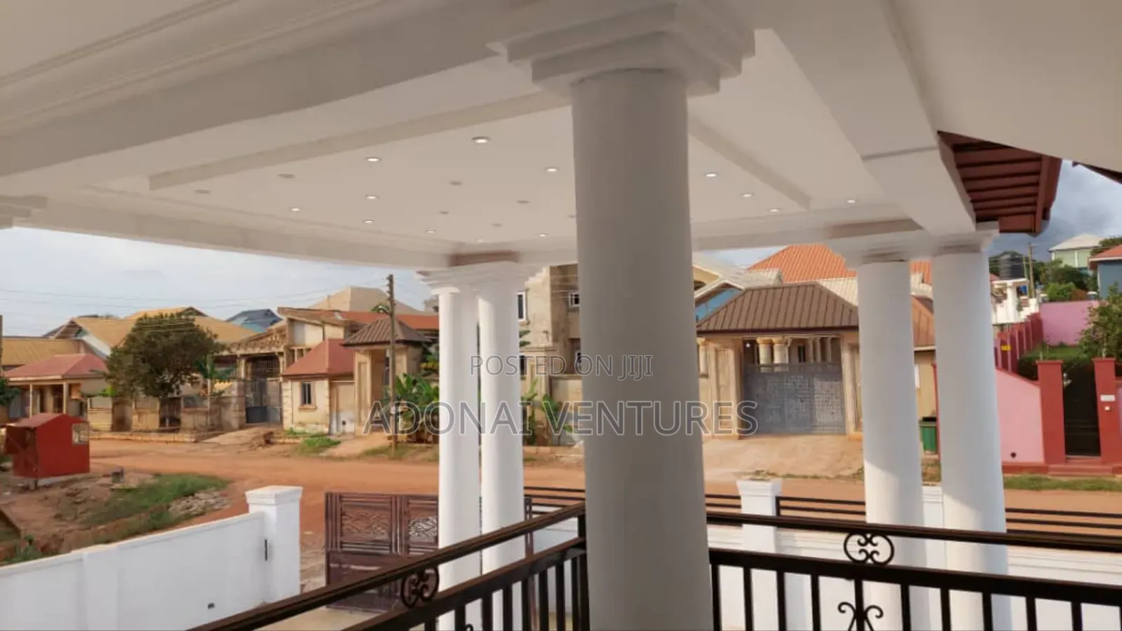 5bdrm House in Santasi Kokoben, Kumasi Metropolitan for sale