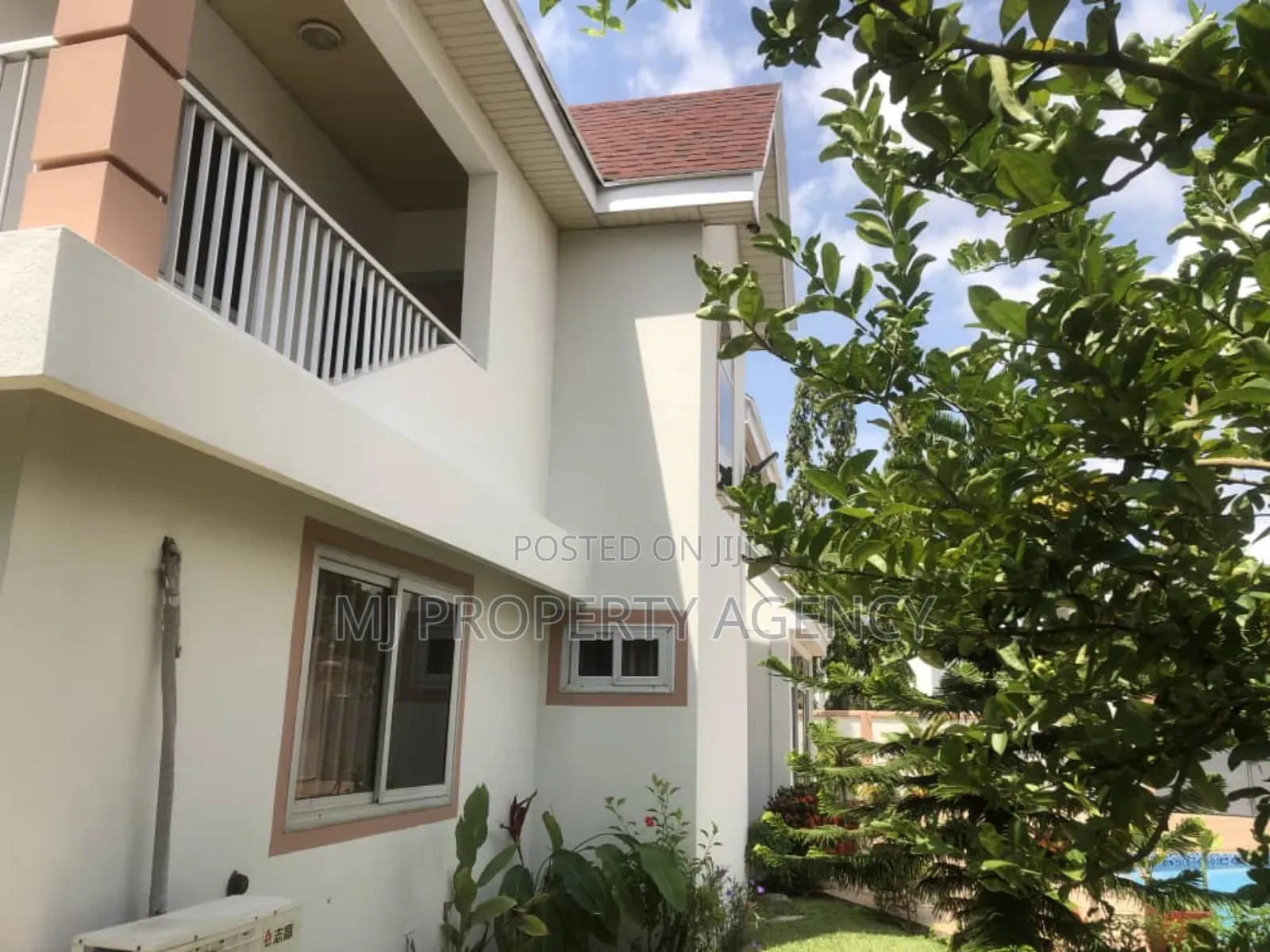 4bdrm Mansion in Osu, Oxford Street for rent