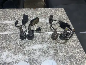 Benz C250 Headlight Bulbs Set