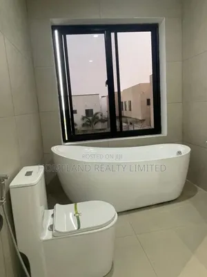 6bdrm Duplex in Spintex for sale