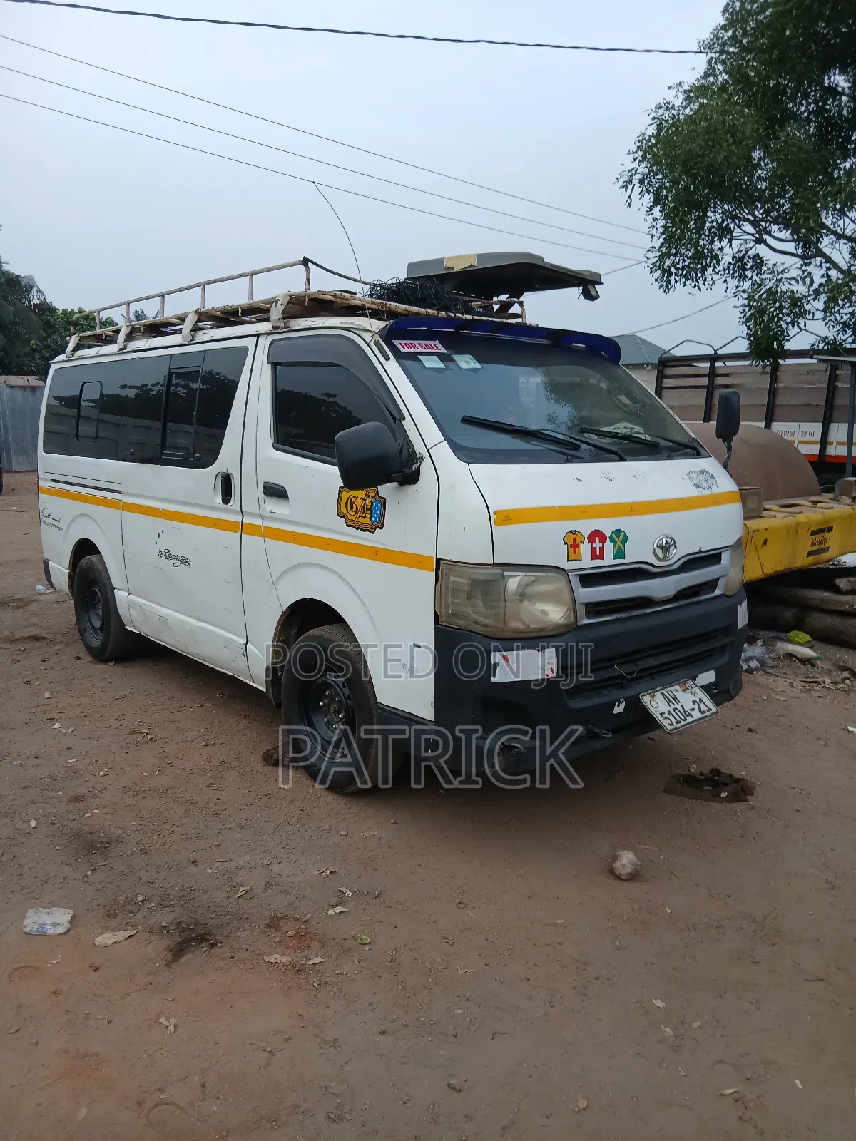 Toyota HiAce 2010 White