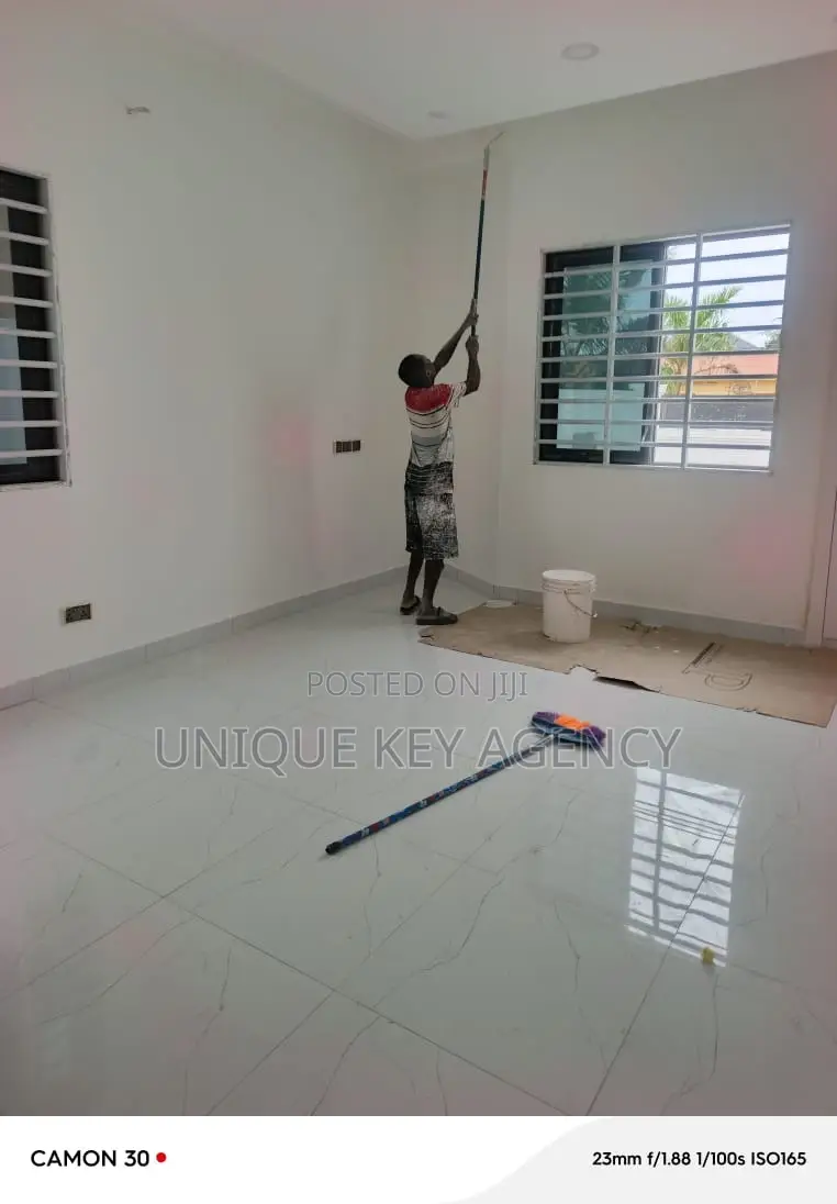 3bdrm House in Unique Key Agency, Sakumono for rent
