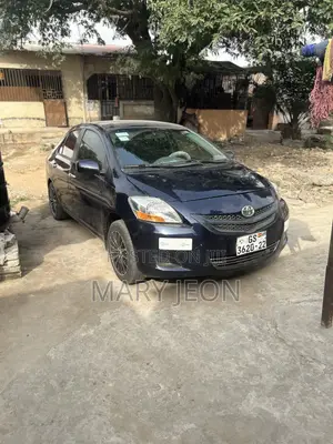 Toyota Yaris 2012 Blue