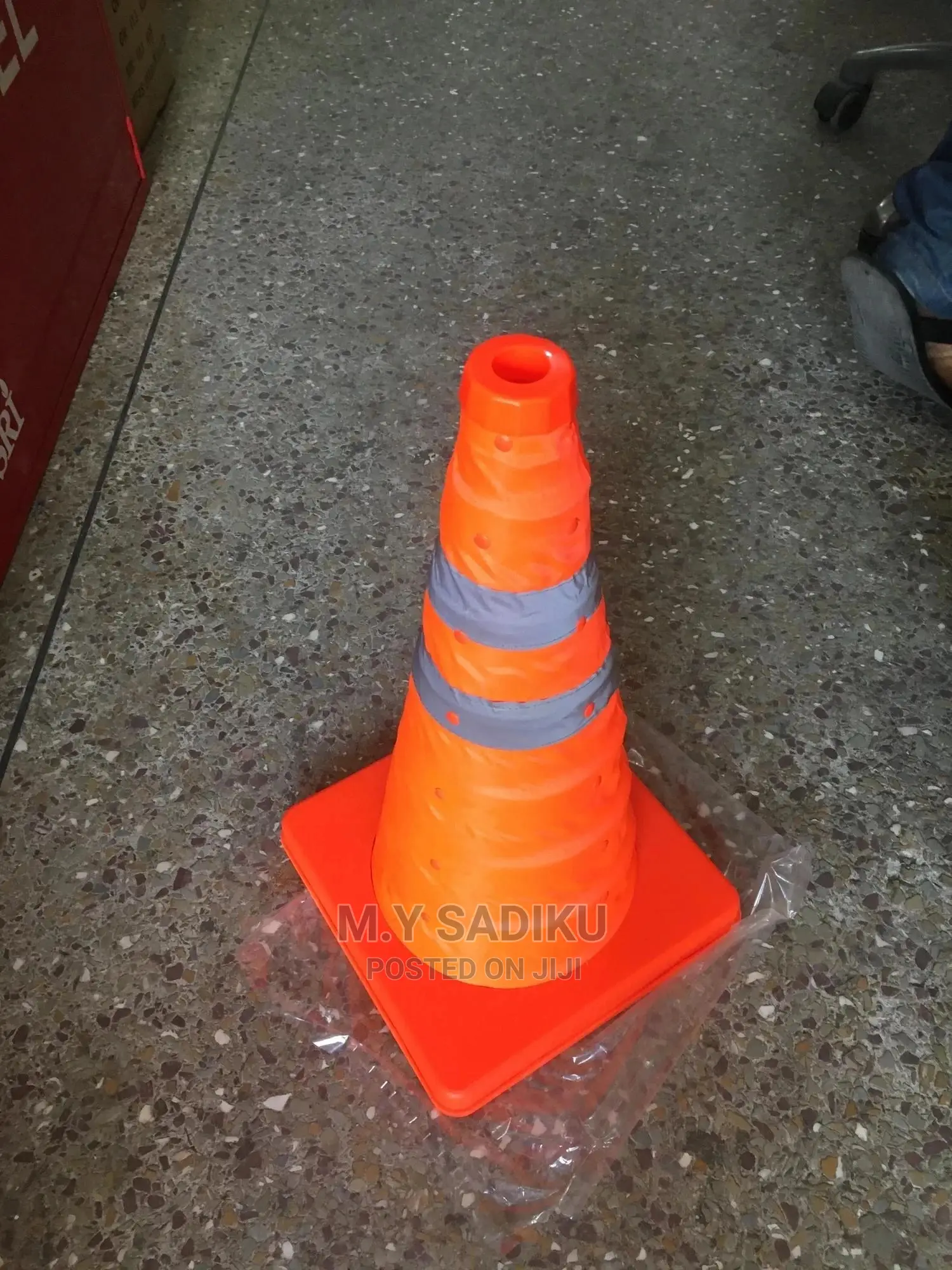 Traffic Cone (Foldable)