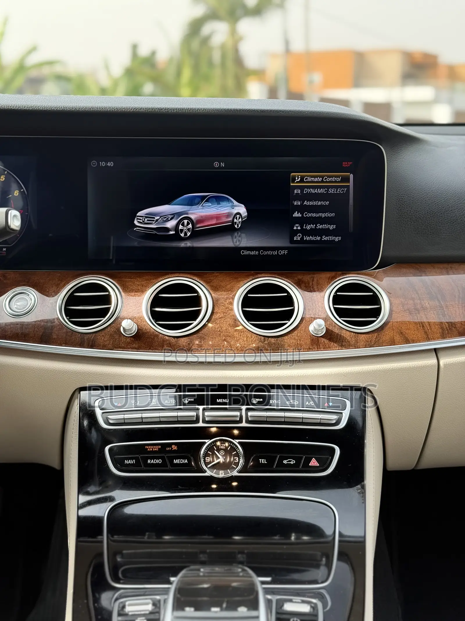 Mercedes-Benz E300 2018 Blue