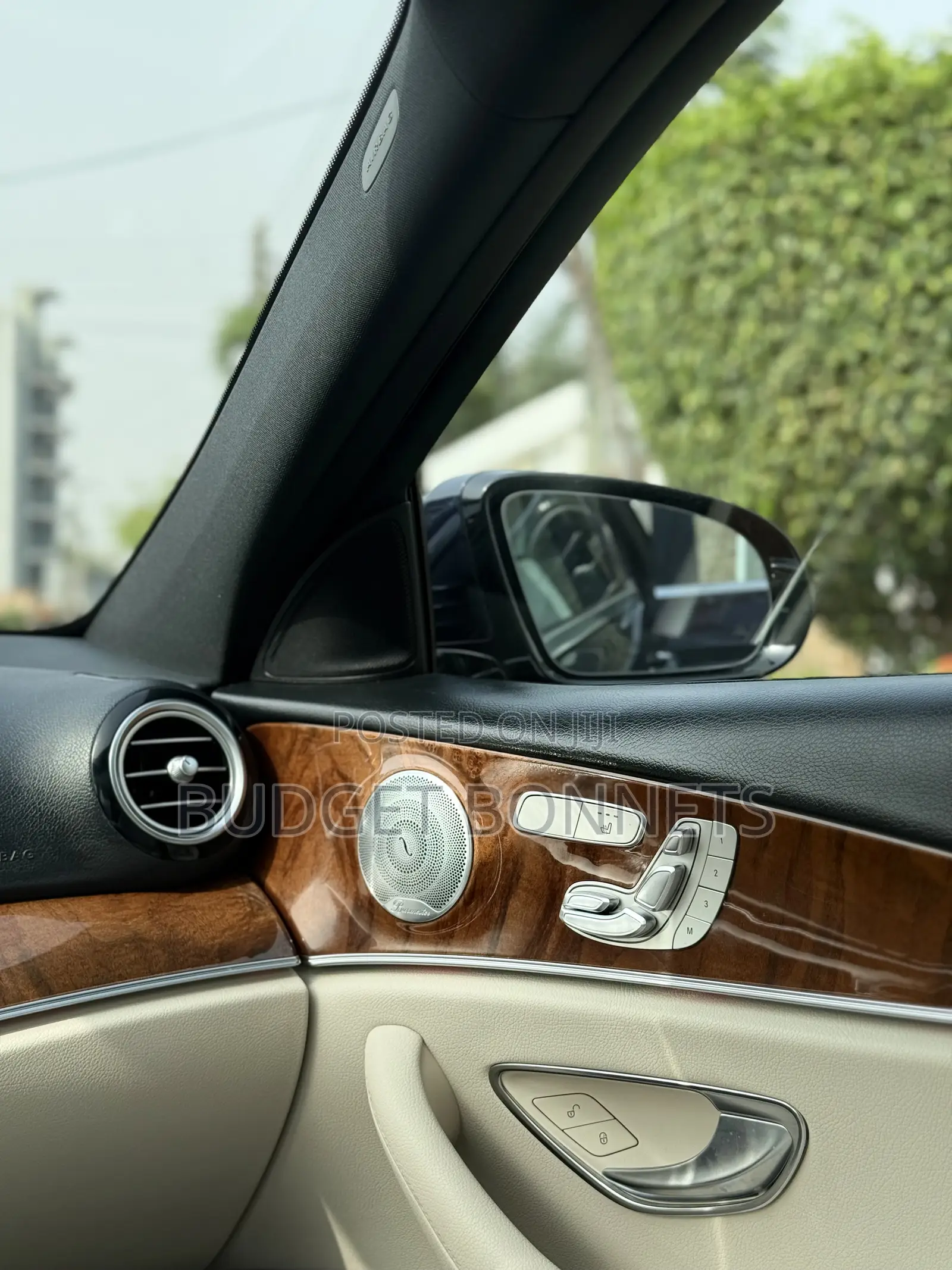 Mercedes-Benz E300 2018 Blue