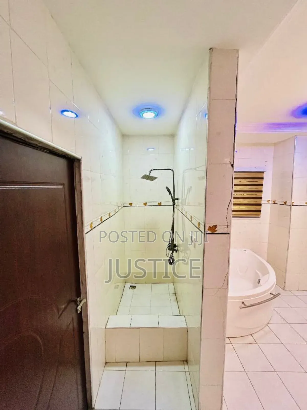 7bdrm Mansion in Trasacco, East Legon for sale