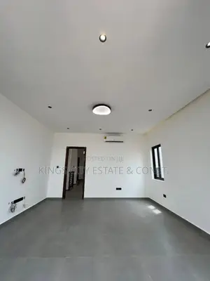 4bdrm House in Mall, Oyarifa for sale