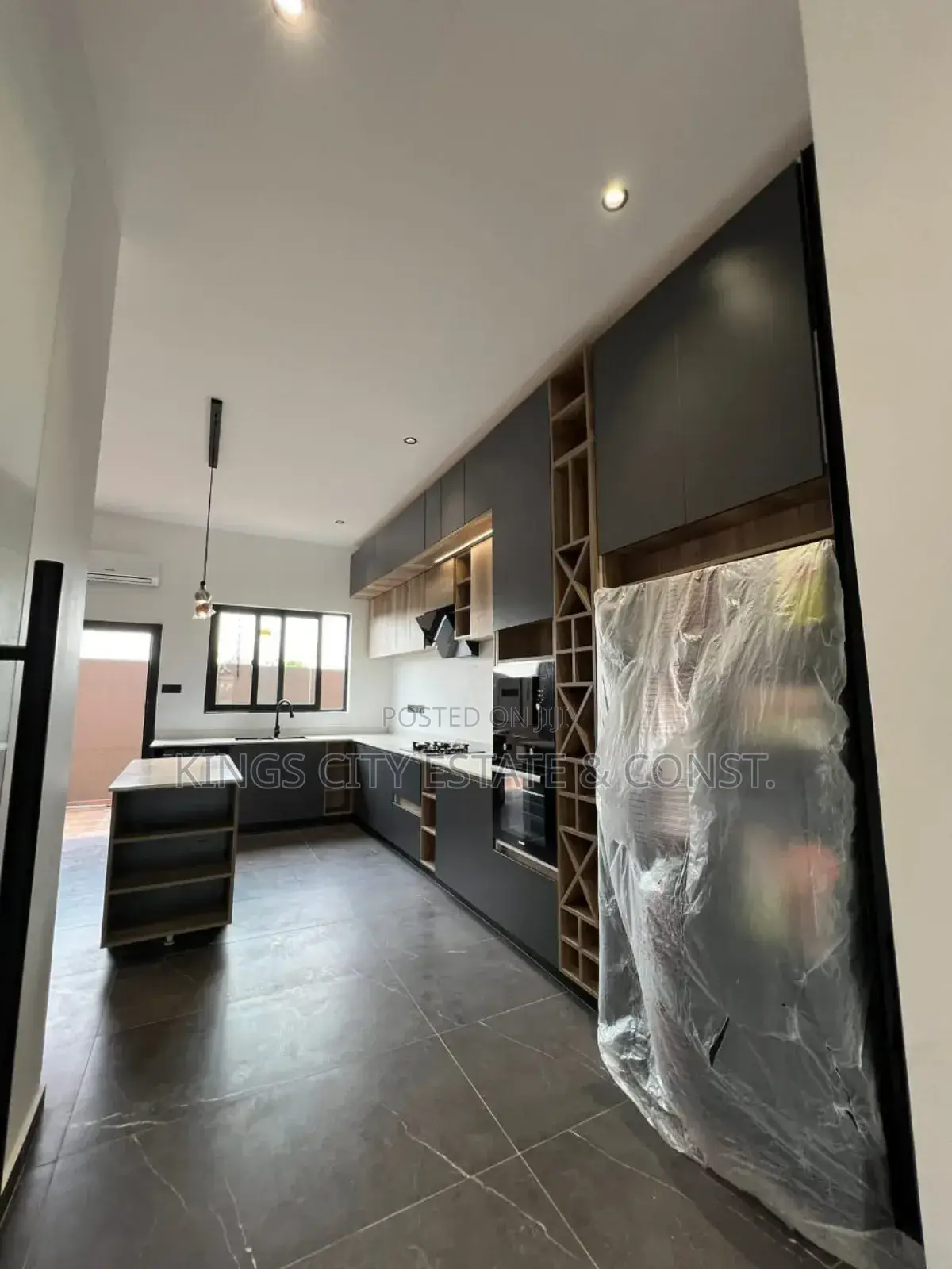 4bdrm House in Mall, Oyarifa for sale